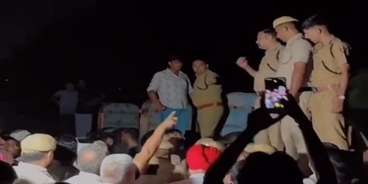 Kurukshetra : एसवाईएल नहर का पानी बीबीपुर लेक में छोड़ने पर विवाद, ग्रामीणों ने रात को नहर पर लगाया पहरा