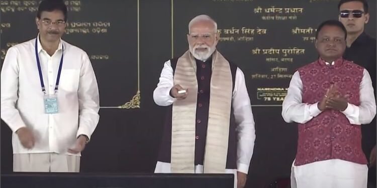 PM Modi Odisha Visit: ओडिशा को पीएम मोदी ने दी करोड़ों की सौगात, झारसुगुड़ा में कई परियोजनाओं का किया उद्घाटन