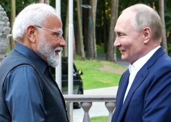Russia: तेल पर और ज्यादा रियायत और एस-400 की सप्लाई बढ़ाएगा रूस, अमेरिकी टैरिफ के बीच पुतिन का भारत को तोहफा