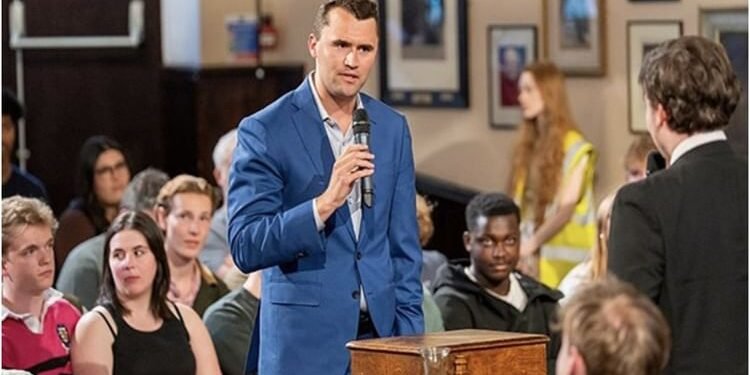 US: चार्ली किर्क के हत्यारे का वीडियो आया सामने, छतों से भागकर फरार होते दिखाई दिया; राइफल बरामद