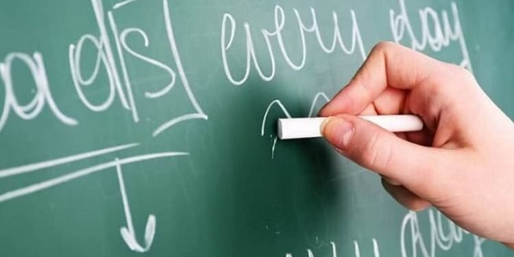 Uttarakhand: पीटीए शिक्षकों का आज सीएम आवास कूच, आठ साल की सेवा के बावजूद सरकारी मानदेय से वंचित रखने का आरोप