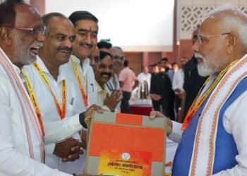 VP Polls: सुबह से रात तक भाजपा की कार्यशाला में डटे रहे पीएम मोदी; कल एनडीए के अन्य दलों के सांसद भी जुटेंगे