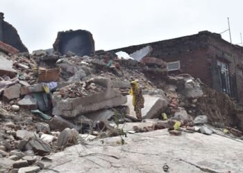 जम्मू-कश्मीर में बाढ़ और भूस्खलन का कहर: भारी बारिश से 2500 सड़कें तबाह, 100 करोड़ से ज्यादा का हुआ नुकसान