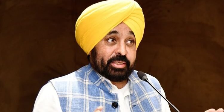 सीएम मान अस्पताल में भर्ती: तबीयत ज्यादा बिगड़ने पर फोर्टिस मोहाली ले जाया गया, कैबिनेट की बैठक स्थगित की थी