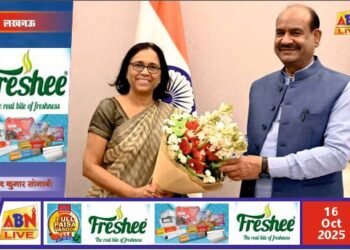 लोकसभा अध्यक्ष ओम बिड़ला से सी.एम.एस. प्रबंधक प्रो. गीता गांधी किंगडन की शिष्टाचार भेंट