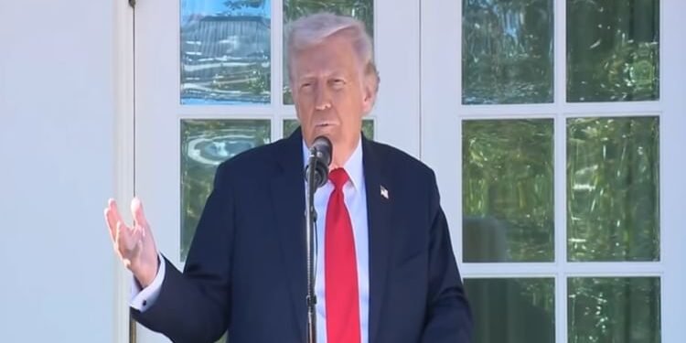 Donald Trump: 'व्यापार के दम पर रोकी परमाणु आपदा', भारत-PAK का नाम लेकर ट्रंप ने फिर लिया युद्धविराम का श्रेय