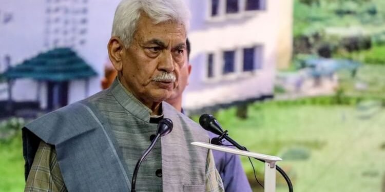 Jammu: भगवान बुद्ध के पवित्र अवशेष लाने जम्मू-कश्मीर के उपराज्यपाल सिन्हा पहुंचे रूस, दल का कर रहे हैं नेतृत्व