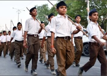 Karnataka: मल्लिकार्जुन खरगे के गृह क्षेत्र गुरमितकल में RSS के रूट मार्च को मिली अनुमति, जानें क्या है शर्तें