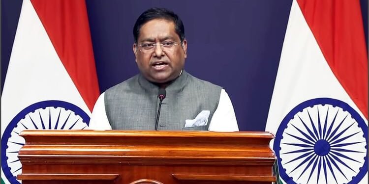 MEA: 'हमारी आयात नीति हितों के आधार पर...', रूस से तेल खरीद पर ट्रंप के दावों का विदेश मंत्रालय ने दिया जवाब