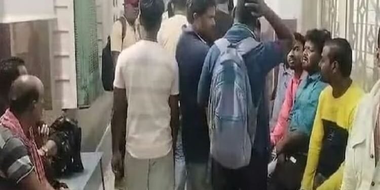 छत्तीसगढ़: कोयला खदान में विस्फोट... 10 लोग हुए घायल, दो की हालत गंभीर; बारूद भरते समय हुआ जोरदार धमाका