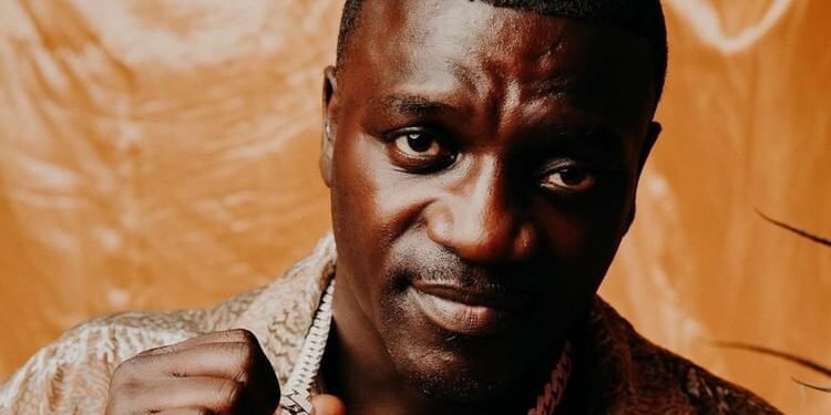 Akon: 'छम्मक छल्लो' फेम सिंगर एकॉन के साथ बदसलूकी, बंगलुरू में हुए लाइव काॅन्सर्ट में फैंस ने खींची पैंट