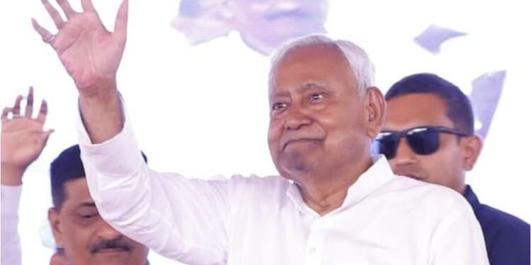 Bihar CM Oath : आज इस्तीफा देकर नया दावा पेश करेंगे नीतीश कुमार, नई सरकार के गठन की प्रक्रिया होगी शुरू