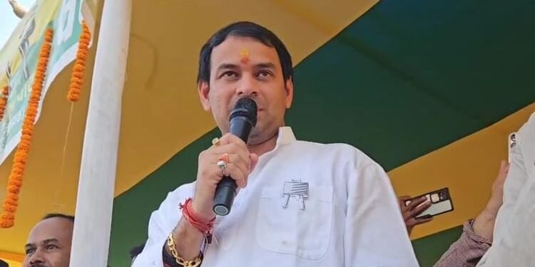 Bihar Election 2025: तेज प्रताप को मिली वाई प्लस श्रेणी की सुरक्षा, अब CRPF के घेरे में रहेंगे 'लालू के लाल'