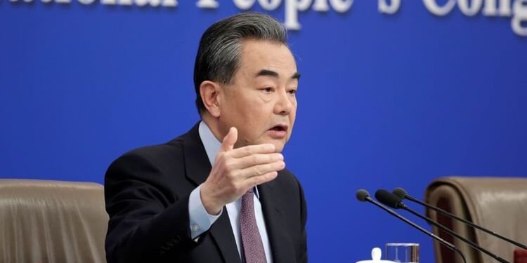 China: जापानी प्रधानमंत्री की ताइवान पर टिप्पणी से बौखलाया चीन,  विदेश मंत्री ने कहा- लक्ष्मण रेखा पार कर दी