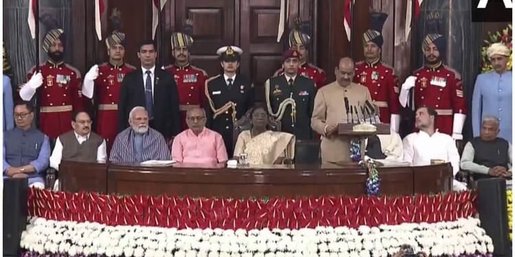 Constitution Day: संसद में राष्ट्रीय संविधान दिवस समारोह, नौ भाषाओं में संविधान के अनुवाद का लोकार्पण