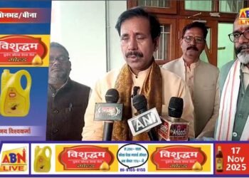 बिल्ली मारकुंडी खदान दुर्घटना: श्रम मंत्री अनिल राजभर ने लिया राहत-बचाव कार्यों का जायजा