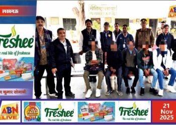 गोमतीनगर व मोहिबुल्लापुर स्टेशनों पर टिकट चेकिंग अभियान में 35 बिना टिकट यात्री पकड़े, ₹25,075 का राजस्व वसूला