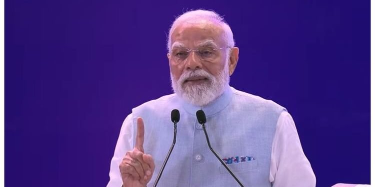 Dehradun: उत्तराखंड रजत जयंती उत्सव पर प्रधानमंत्री मोदी देंगे करोड़ों की सौगात, समारोह की तैयारियां जोरों पर