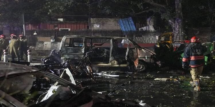 Delhi Red Fort Blast: पीएम मोदी, राहुल गांधी से लेकर अरविंद केजरीवाल तक, जानें दिल्ली धमाके पर कौन क्या बोला