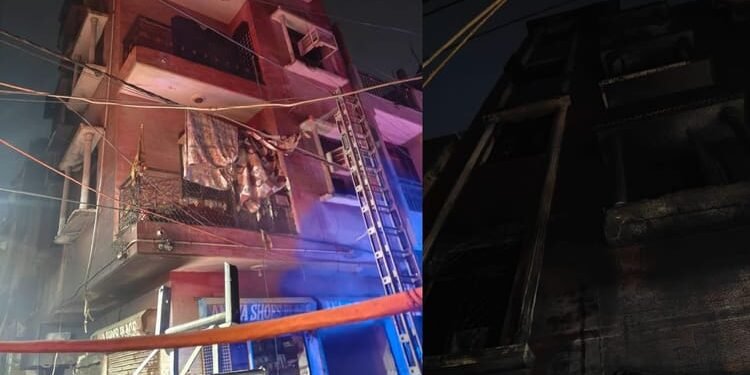 Delhi: फुटवेयर की दुकान में आग लगने के बाद तीन मंजिला इमारत में फैली, तीन की मौत, दो घायल