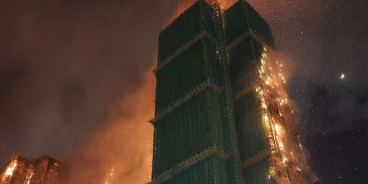 Hong Kong Fire: हांगकांग अग्निकांड में अब तक 36 मौतें, 279 लोग लापता; सात बहुमंजिला इमारतों में लगी है भीषण आग