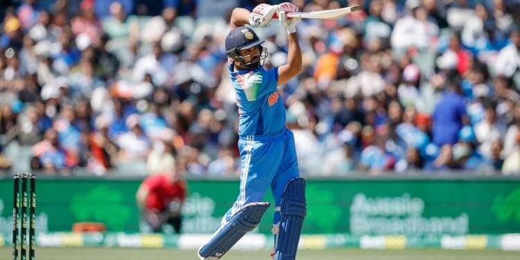 IND vs SA 1st ODI: इस रिकॉर्ड से बस 98 रन दूर हैं रोहित शर्मा, सचिन-कोहली-द्रविड़ की खास लिस्ट में होंगे शामिल