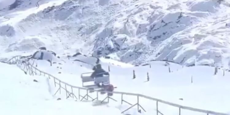 Indian Army: सेना ने बनाया पहाड़ों के लिए बनाया नया मोनोरेल सिस्टम, सिंधिया बोले- स्वदेशी प्रतिभा का प्रमाण