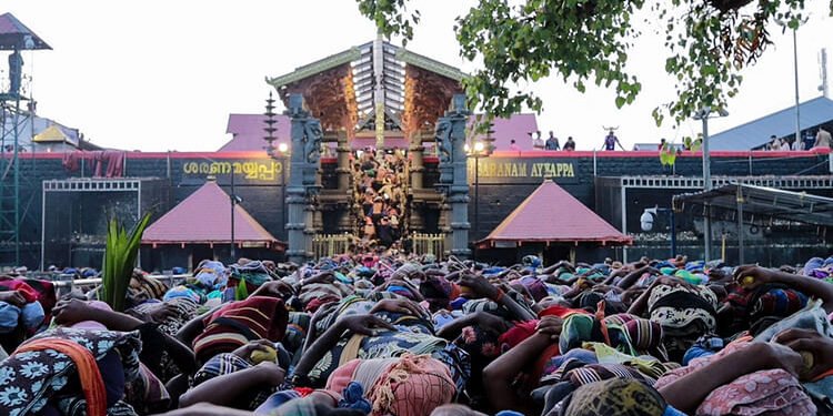 Kerala: सबरीमला जाने वाले श्रद्धालुओं को मिली बड़ी राहत, अब केबिन बैग में ले जा सकेंगे 'इरुमुड़ी' के नारियल