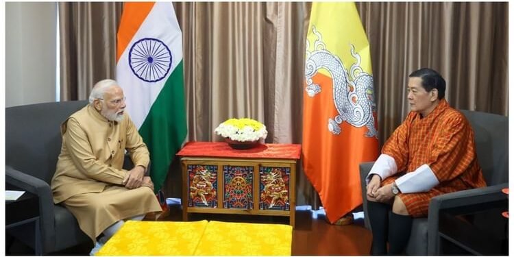 PM Modi: भूटान का दौरा पूरा कर दिल्ली के लिए रवाना हुए पीएम मोदी, जलविद्युत परियोजना को लेकर बनी सहमति