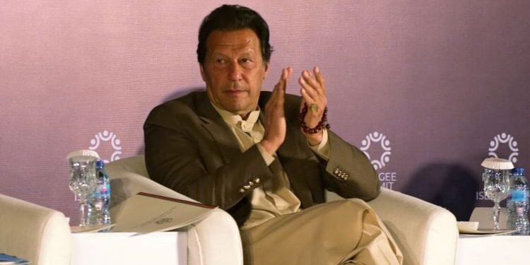 Pakistan: इमरान खान से मुलाकात न करने पर भड़के खैबर पख्तूनख्वा के सीएम, अदियाला जेल के बाहर धरने पर बैठे