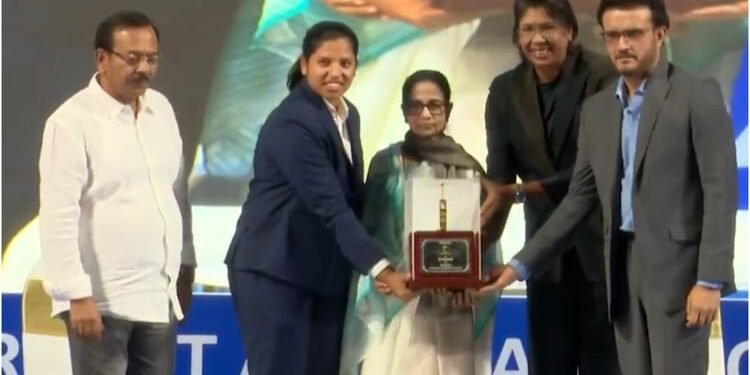 Richa Ghosh Appointed as DSP: विश्व विजेता ऋचा घोष को ममता सरकार का तोहफा, बंगाल पुलिस में बनाया डीएसपी