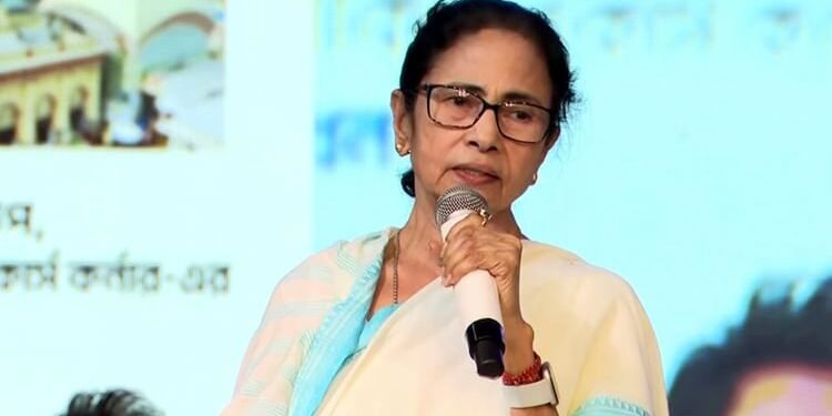 SIR: सीएम ममता बनर्जी ने एसआईआर के खिलाफ निकाला मार्च, चांदपारा से मतुआ-हार्टलैंड ठाकुरनगर तक विरोध-प्रदर्शन