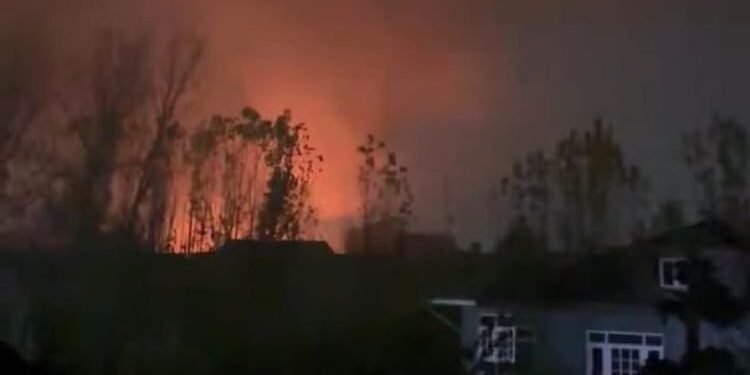 Srinagar Blast: नौगाम पुलिस थाने के अंदर भीषण धमाका, दो की मौत, कई पुलिसकर्मी घायल, सामने आया भयानक... Video