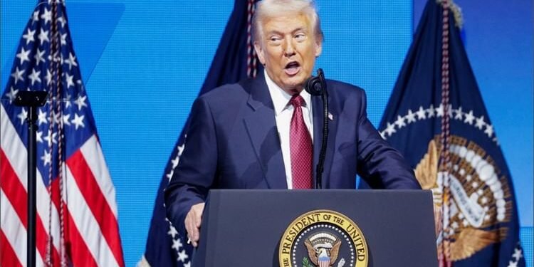 US: एच-1बी वीजा पर नरम पड़े ट्रंप; कहा- अमेरिका को चाहिए टैलेंट, सिर्फ बेरोजगारों पर निर्भर नहीं रह सकते