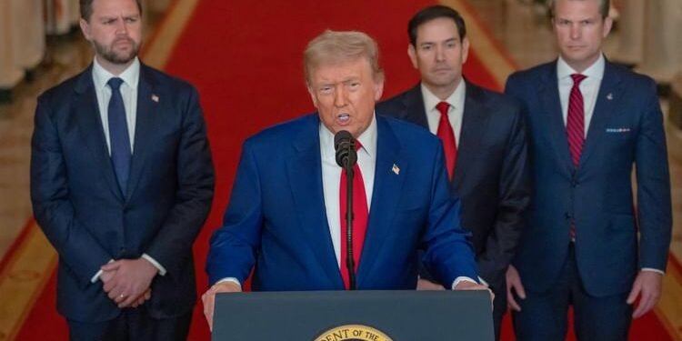 US शटडाउन: 35वें दिन भी गतिरोध बरकरार, ट्रंप प्रशासन में अनचाहे रिकॉर्ड बनने के संकेत; वेतन के साथ SNAP भी बंद