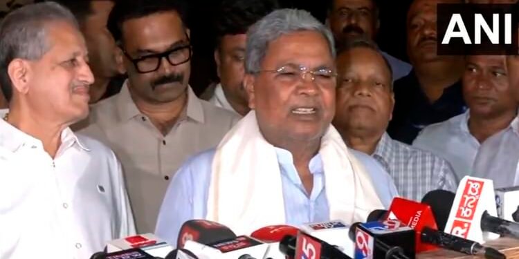 कर्नाटक सत्ता संघर्ष: 'हाईकमान जो कहेगा, हम सभी मानेंगे..', नेतृत्व परिवर्तन पर CM सिद्धारमैया की दो टूक