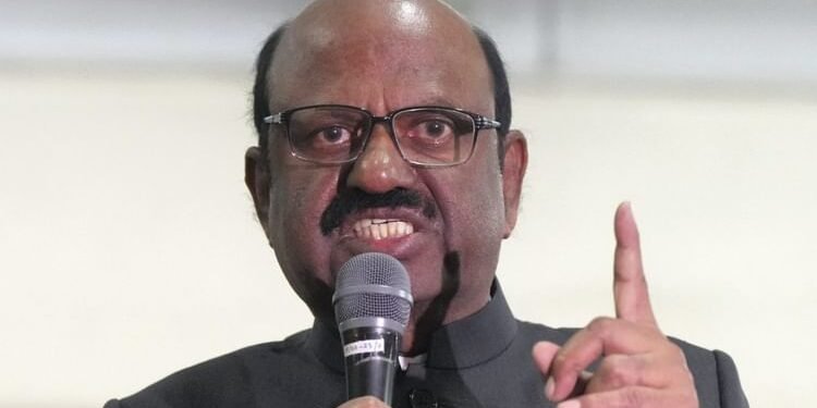 पश्चिम बंगाल: SIR प्रक्रिया पर बढ़ा विवाद, BLO का प्रदर्शन तेज, राज्यपाल बोले- हिंसा भड़काने की अनुमति नहीं