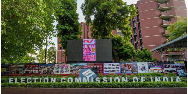 बंगाल में चुनाव से पहले हलचल: बीएलओ की सुरक्षा को लेकर चुनाव आयोग सख्त, डीजीपी को लिखा पत्र; जानें पूरा मामला