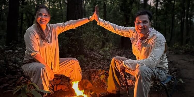 शादी की दूसरी सालगिरह पर रणदीप हुड्डा ने दिया सरप्राइज, पत्नी के साथ फोटो शेयर कर बताया जल्द बनेंगे पैरेंट्स