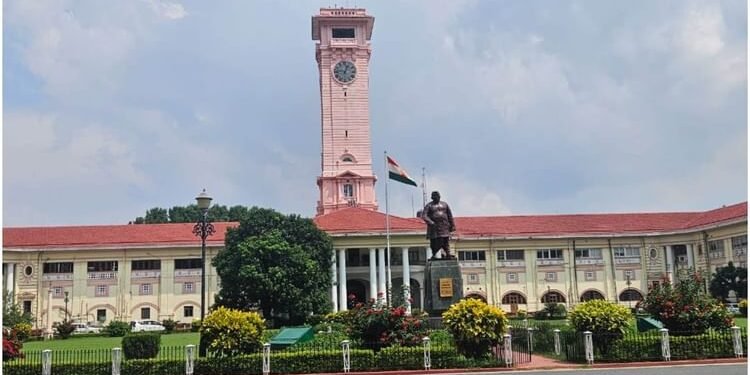 Bihar News : आईएएस और आईपीएस के बाद अब आयुक्त का तबादला, सामान्य प्रशासन विभाग ने जारी की अधिसूचना