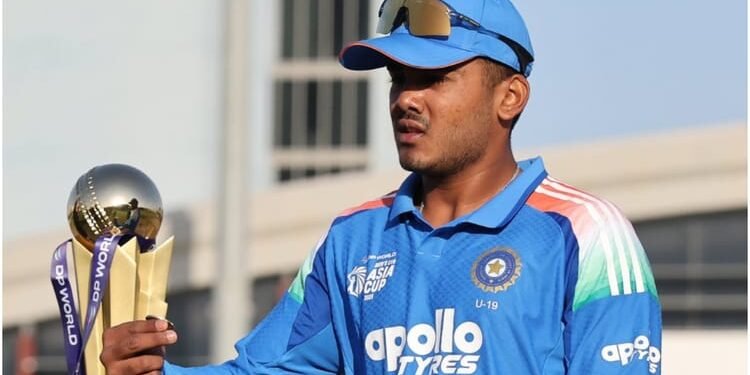 IND vs PAK U19 Live Score: हेनिल पटेल ने दिलाई भारत को पहली सफलता, समीर और हजूर की साझेदारी तोड़ी