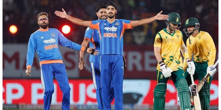 IND vs SA Live Score: हर्षित राणा ने भारत को दिलाई तीसरी सफलता, ब्रेविस किया बोल्ड