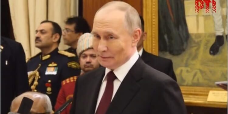 India-Russia Ties: 'साथ चलें, साथ बढ़ें' भारत-रूस साझेदारी की पहचान, रात्रिभोज में बोले राष्ट्रपति पुतिन