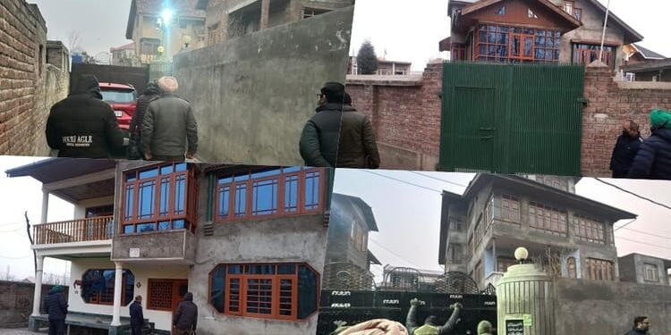 Jammu Kashmir: आतंक पर प्रहार... कश्मीर में CIK की तड़के बड़ी कार्रवाई, छापेमारी के लिए सुबह-सुबह पहुंची टीम