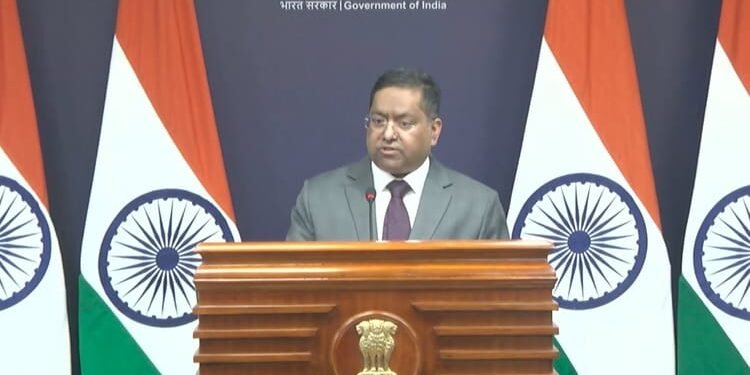 MEA: 'चीन यात्रा के वक्त या वहां से जाते समय सावधानी बरतें', विदेश मंत्रालय ने भारतीयों को दी चेतावनी