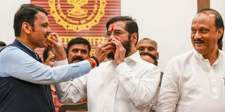 Maharashtra Civic Polls: निकाय चुनाव में कहीं साथ तो कहीं अलग-थलग महायुति; पुणे-लातूर और जालना ऐसे हैं हालात