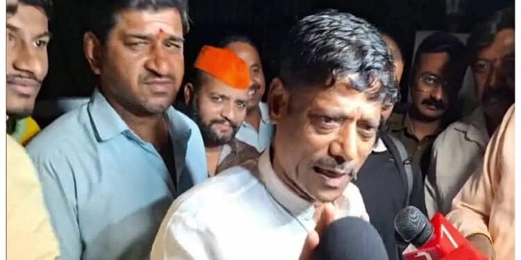 Maharashtra: पुणे नगर निगम चुनाव से पहले अजित पवार से मिले रविंद्र धंगेकर, एनसीपी में शामिल होने की चर्चा