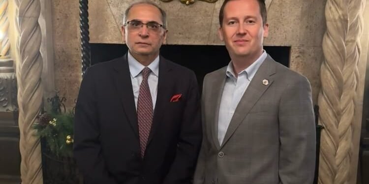 US: भारत के राजदूत क्वात्रा ने अमेरिकी समकक्ष सर्जियो गोर से की मुलाकात, ट्रंप के आवास मार-ए-लागो पर हुई बैठक