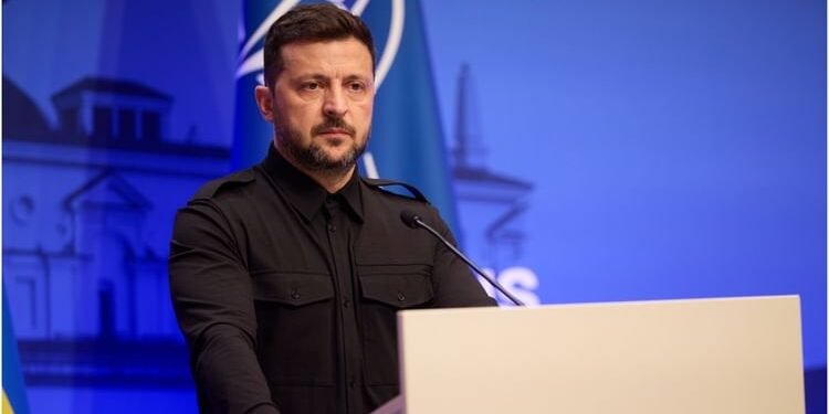 Ukraine: जेलेंस्की ने बुडापेस्ट ज्ञापन को बताया 'कागज का टुकड़ा', रूस के साथ स्थायी शांति की मांग की