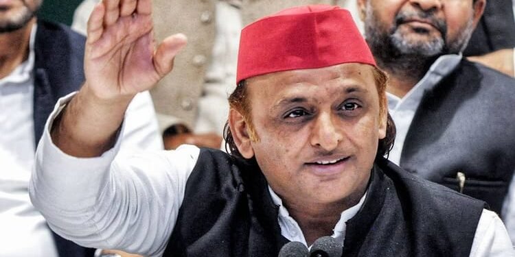 'एक नमूना दिल्ली में दूसरा लखनऊ में': अखिलेश का सीएम योगी पर पलटवार, बोले- 'आत्म स्वीकृति'...उम्मीद नहीं थी